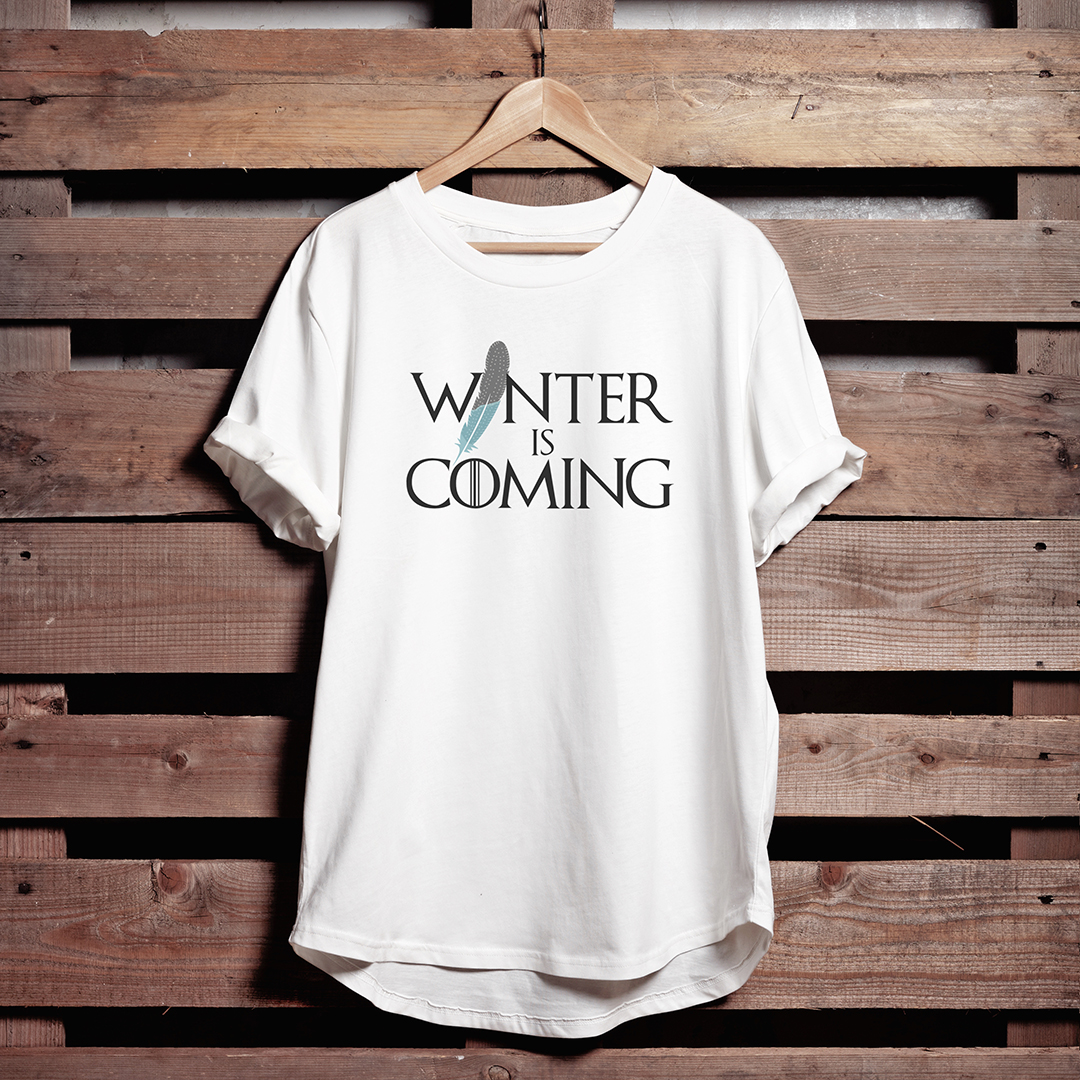got-t-shirt-on-wood-winter-is-coming
