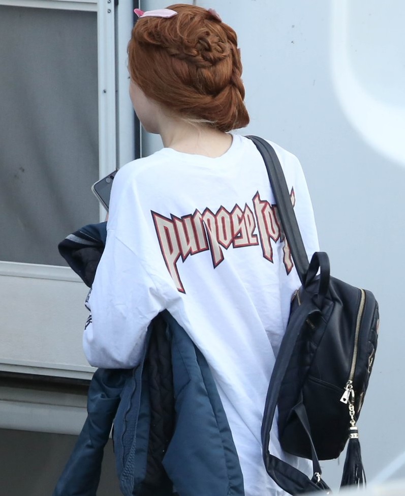 Updated First Images Of Sophie Turner And Her Wig On The Set Of