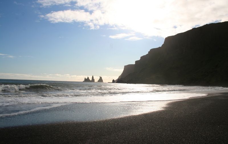Major Game Of Thrones Characters Landing On Iceland S Black Sand