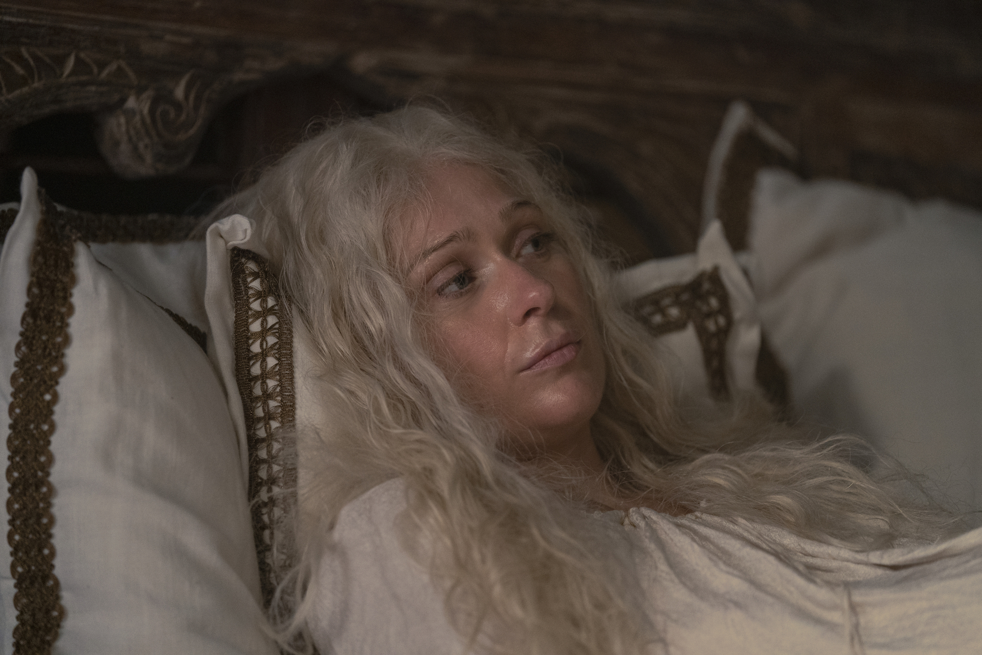 Aemma (Sian Brooke), King's Landing 1x01 (1)
