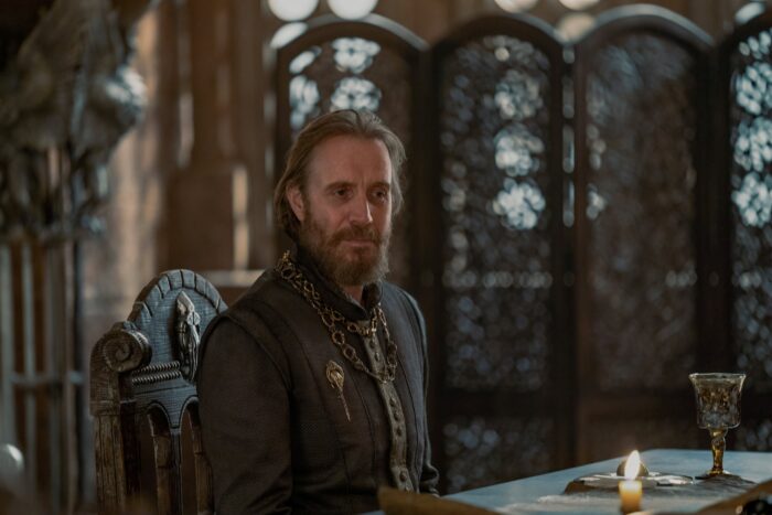 Otto (Rhys Ifans), Small Council (1) 1x01