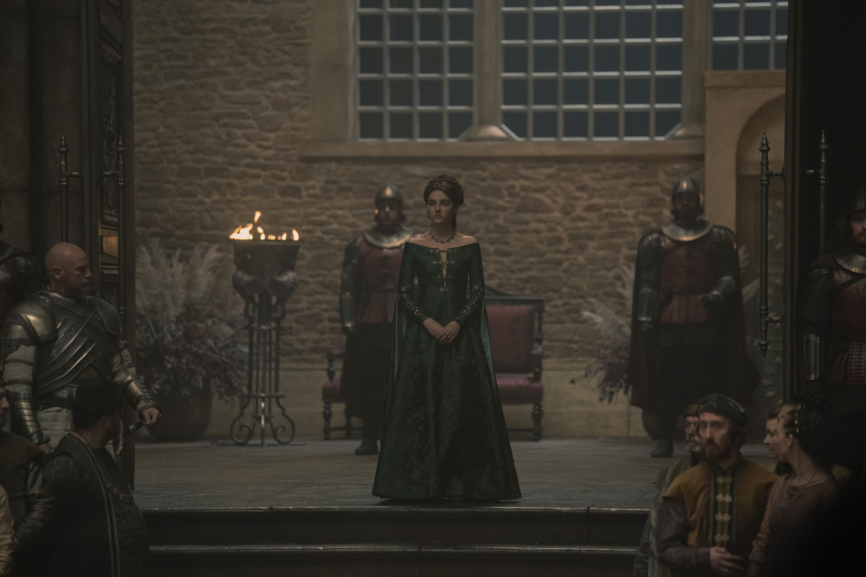 1x05 King's Landing Red Keep Throne Room Wedding Young Alicent (Emily Carey) (2)