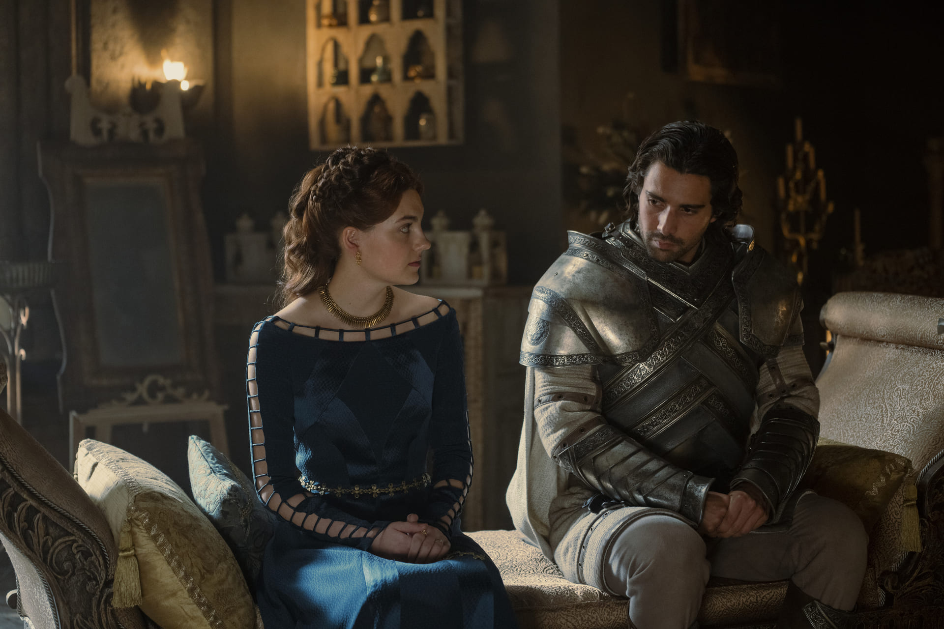 1x05 King's Landing Red Keep Young Alicent (Emily Carey), Criston Cole (Fabien Frankel)