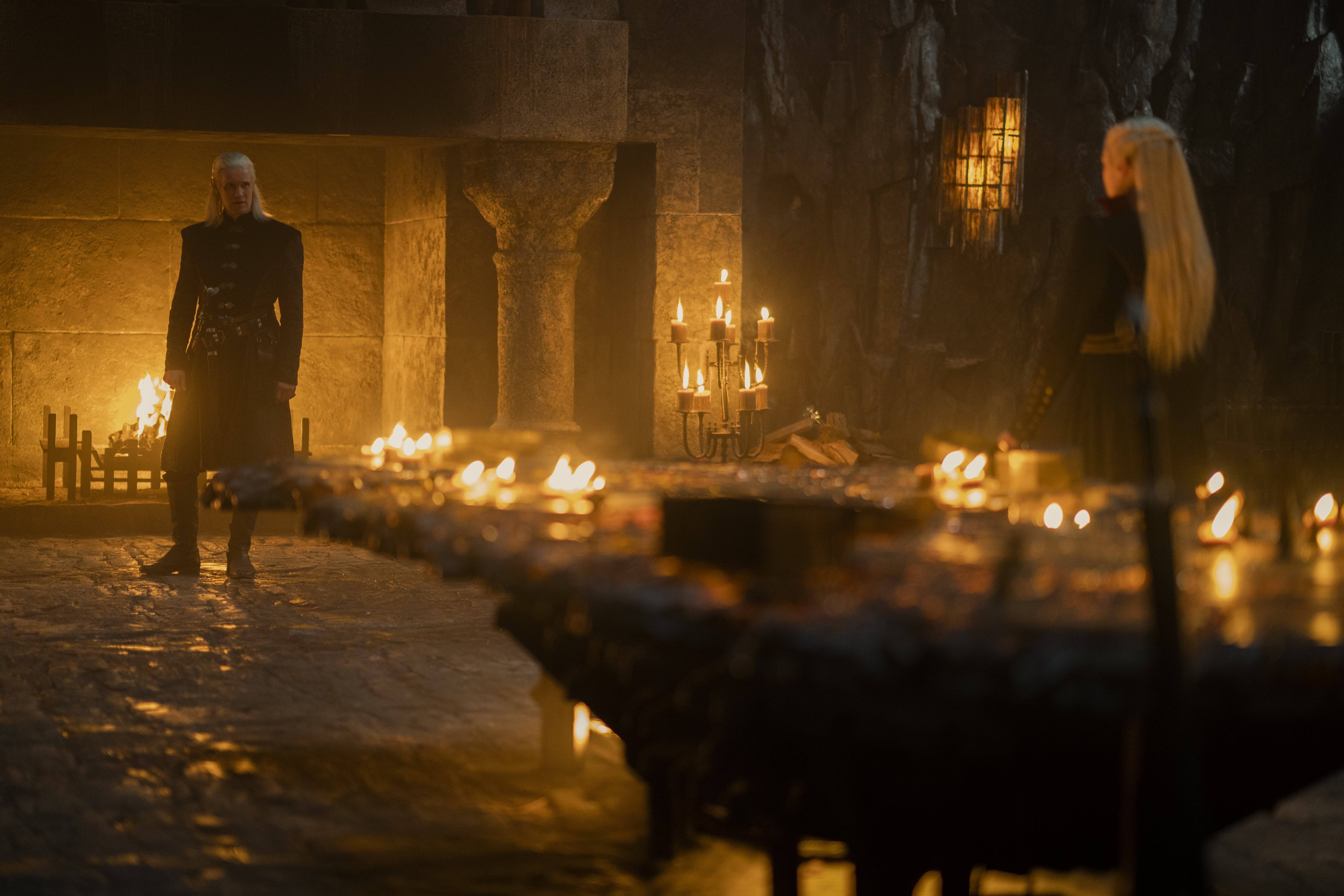 Dragonstone Castle, Daemon Targaryen (Matt Smith), Rhaenyra Targaryen (Emma D'Arcy), 1x10 (4)