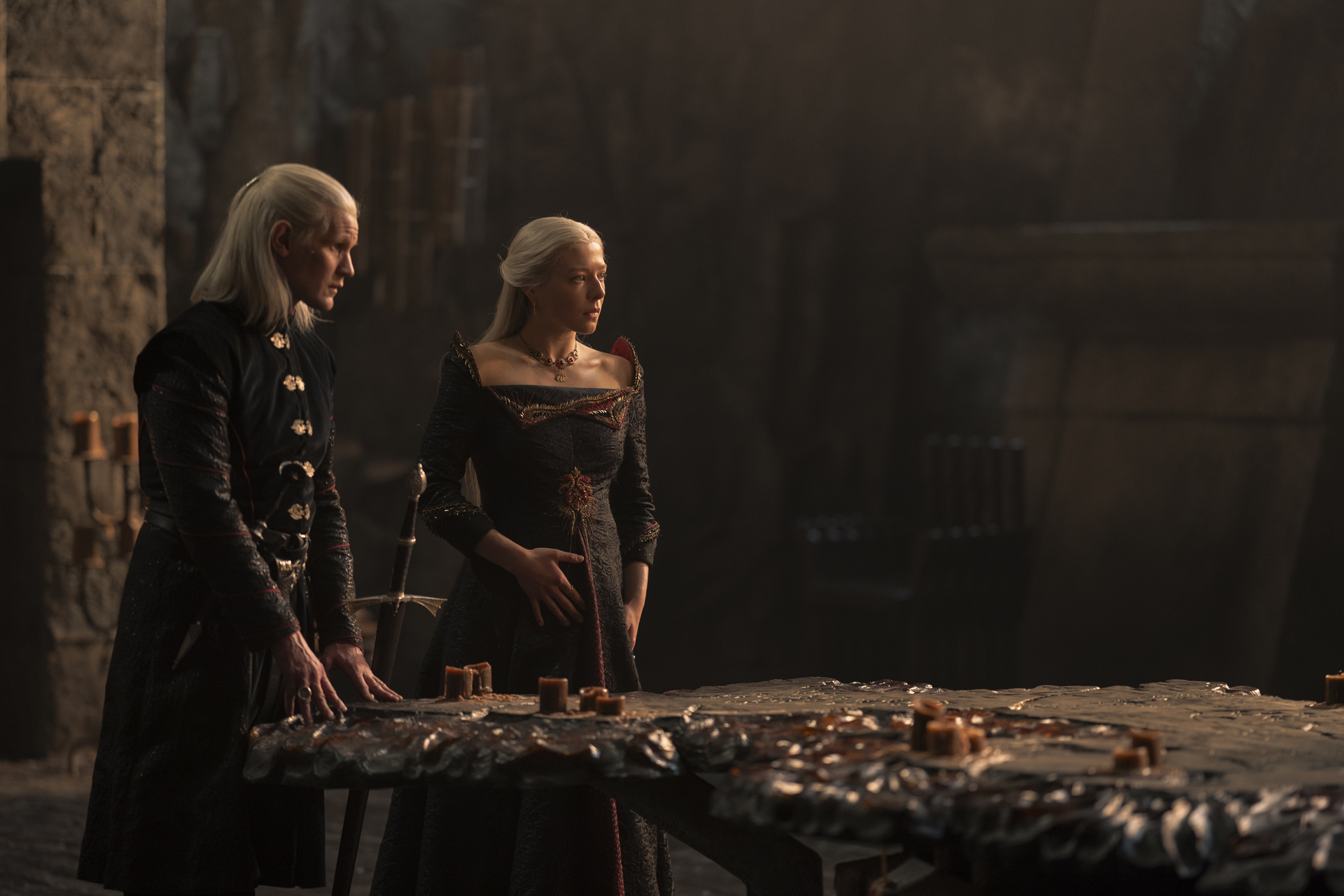 Dragonstone, Daemon Targaryen (Matt Smith), Rhaenyra Targaryen (Emma D'Arcy), 1x10 (1)