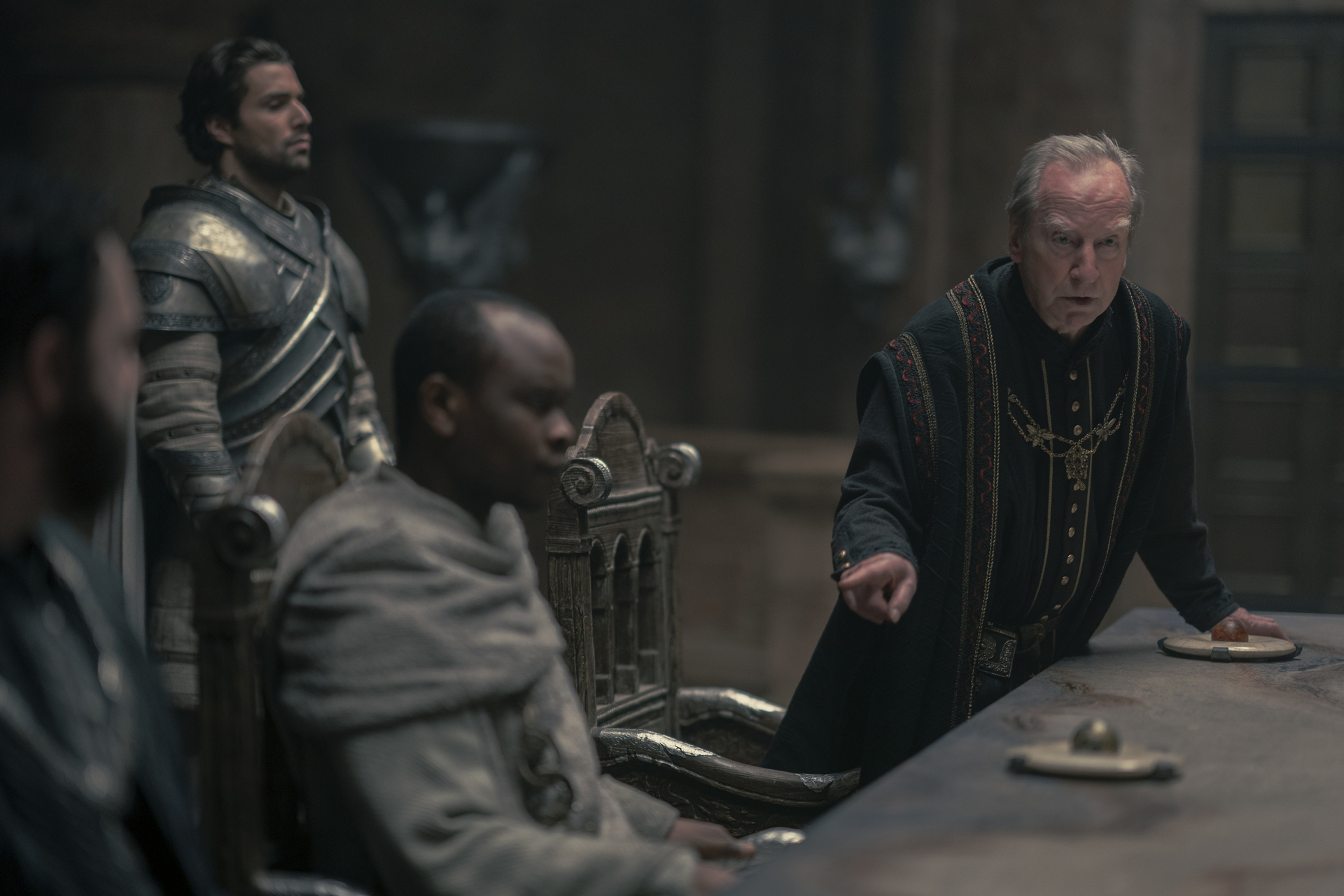 King's Landing Red Keep Small Council, Lyman Beesbury (Bill Paterson), Criston Cole (Fabien Frankel), 1x09 (1)