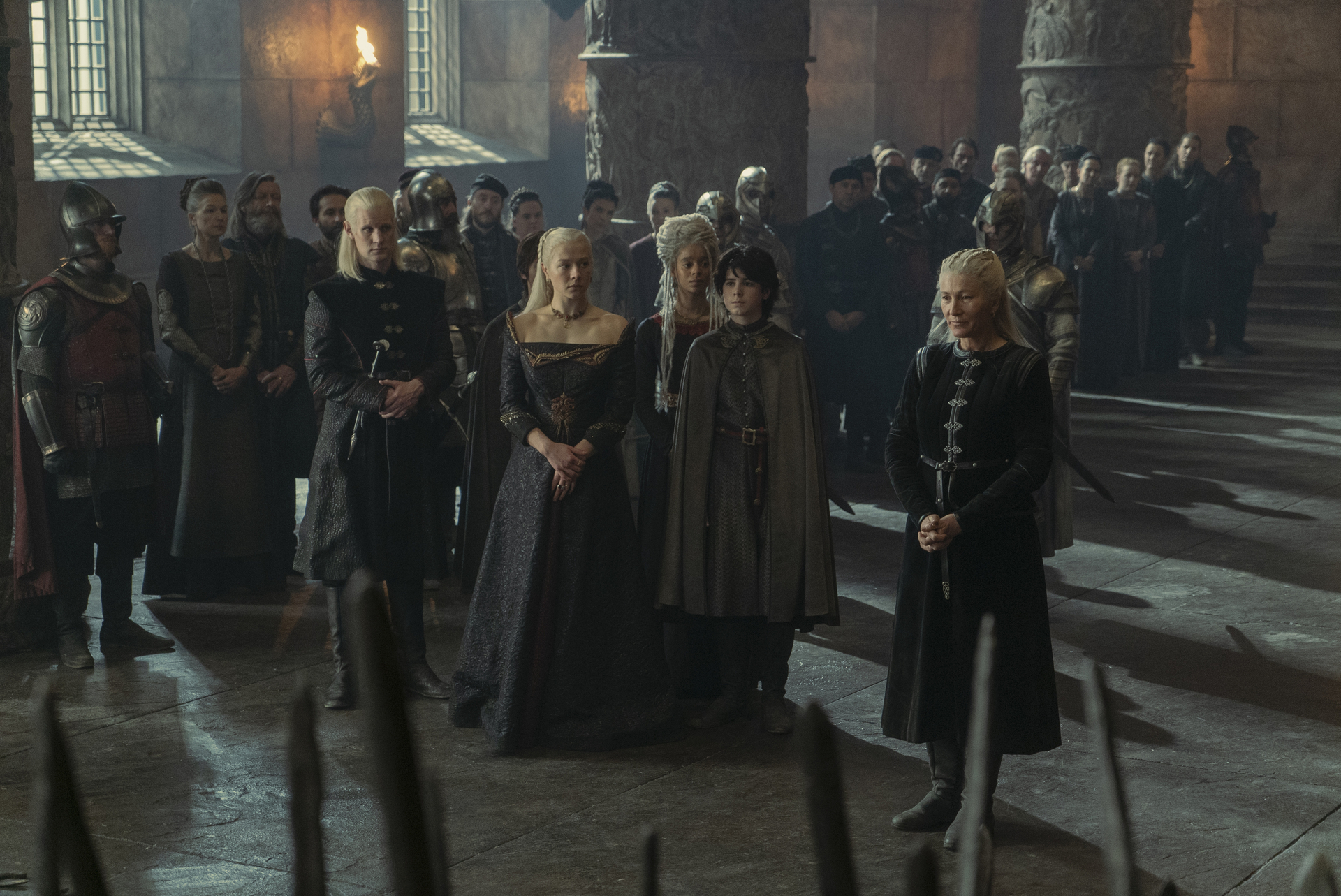 King's Landing Red Keep Throne Room, Daemon Targaryen (Matt Smith), Rhaenyra Targaryen (Emma D'Arcy), Rhaena Targaryen (Phoebe Campbell), Luke Velaryon (Elliot Grihault), Rhaenys Targaryen (Eve Best), 1x08 (1)